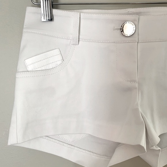 Guess by Marciano size 00 low rise white short, NWT - Picture 3 of 15